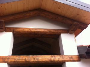 Rifacimento tetti civili - Abbaino in legno